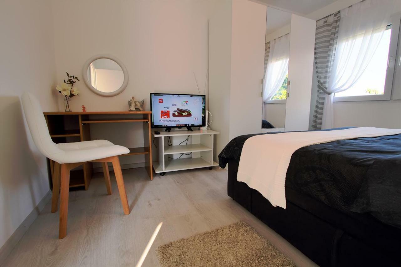 شقة Apartman Ana Otočac المظهر الخارجي الصورة