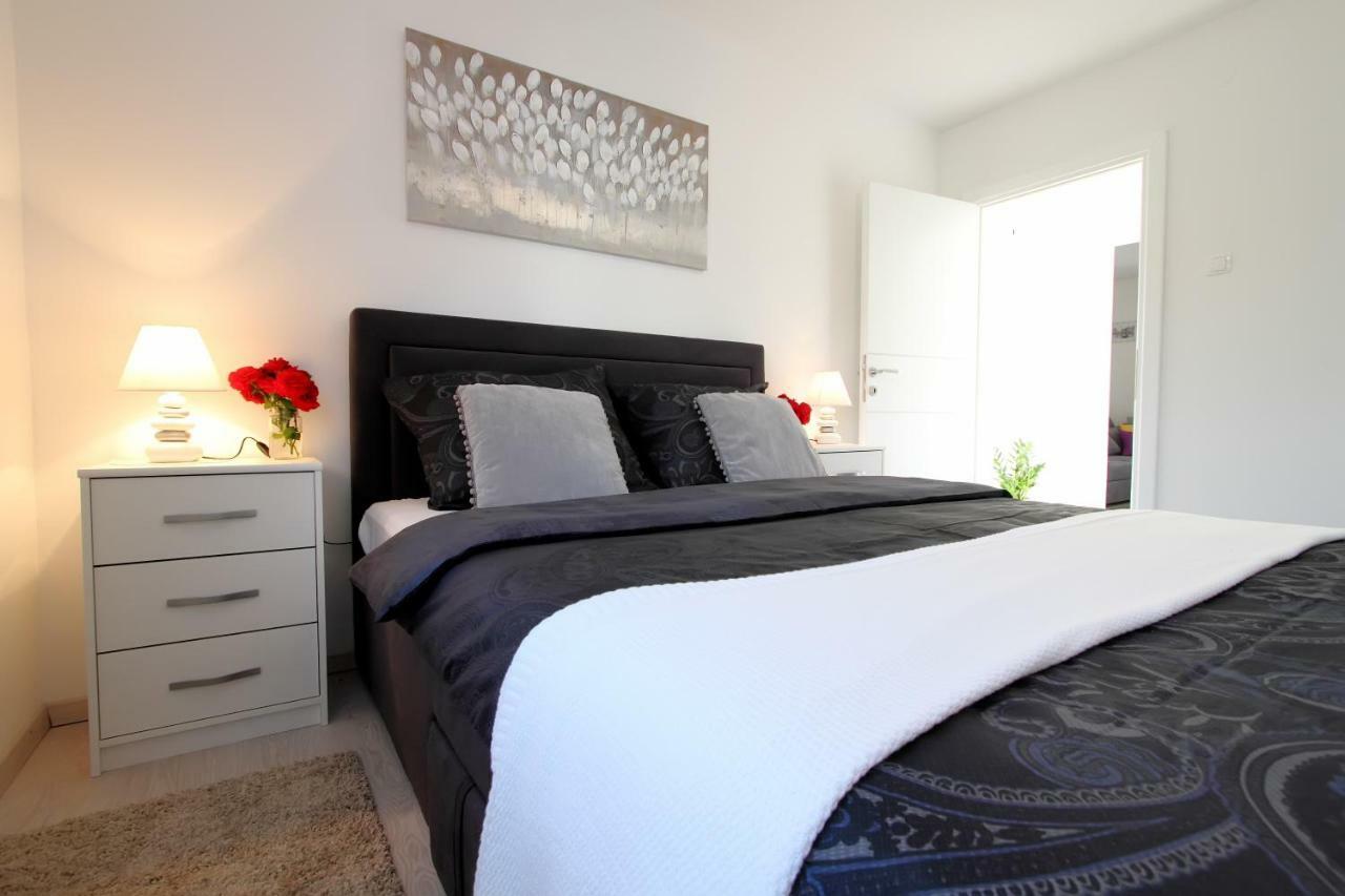 شقة Apartman Ana Otočac المظهر الخارجي الصورة